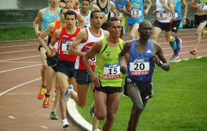 Au stade de SAINT MAUR DES FOSSES sur les France du 10 000M