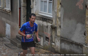 Emmanuel aussi à TOURS mais sur le 10 KM