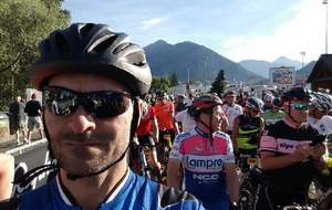 Sous le soleil dans les Alpes sur l'étape du tour 