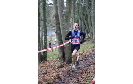 Damien retenu par la Ligue du Centre d'athlétisme pour le stage de Noël 