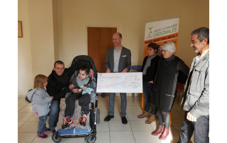 La suite des Foulées BONNEVALAISES avec la remise du chèque à l'association VML