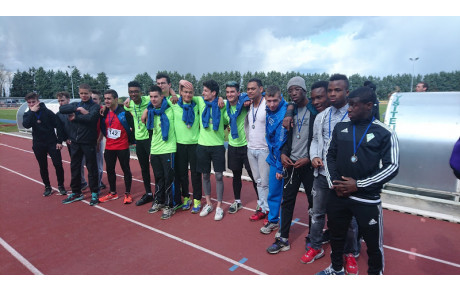 UNSS médaille d'argent aux académies d'athlétisme à AMILLY