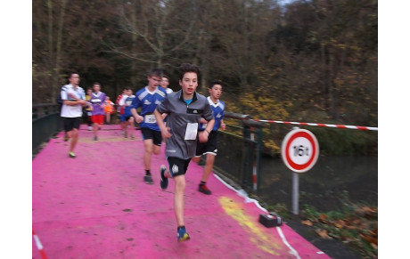 01 victoire et 03 podiums sur les départementaux UNSS de cross