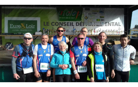 La belle équipe sur le trail des Châteaux du Perche-Gouët 