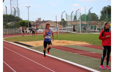 Meeting d'ouverture à Blois 